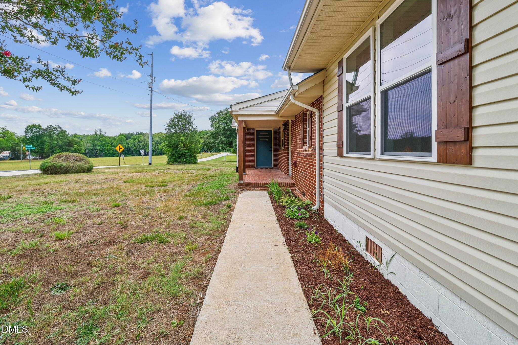 4828 Purnell Road Wake Forest, NC 27587 - Photo 3 of 25 03_beyc6a3e06e2186d9