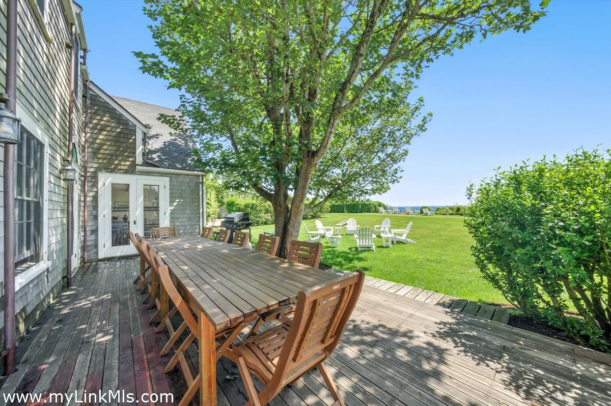 33 Shell Street Nantucket, MA 02554 - Photo 3 of 60