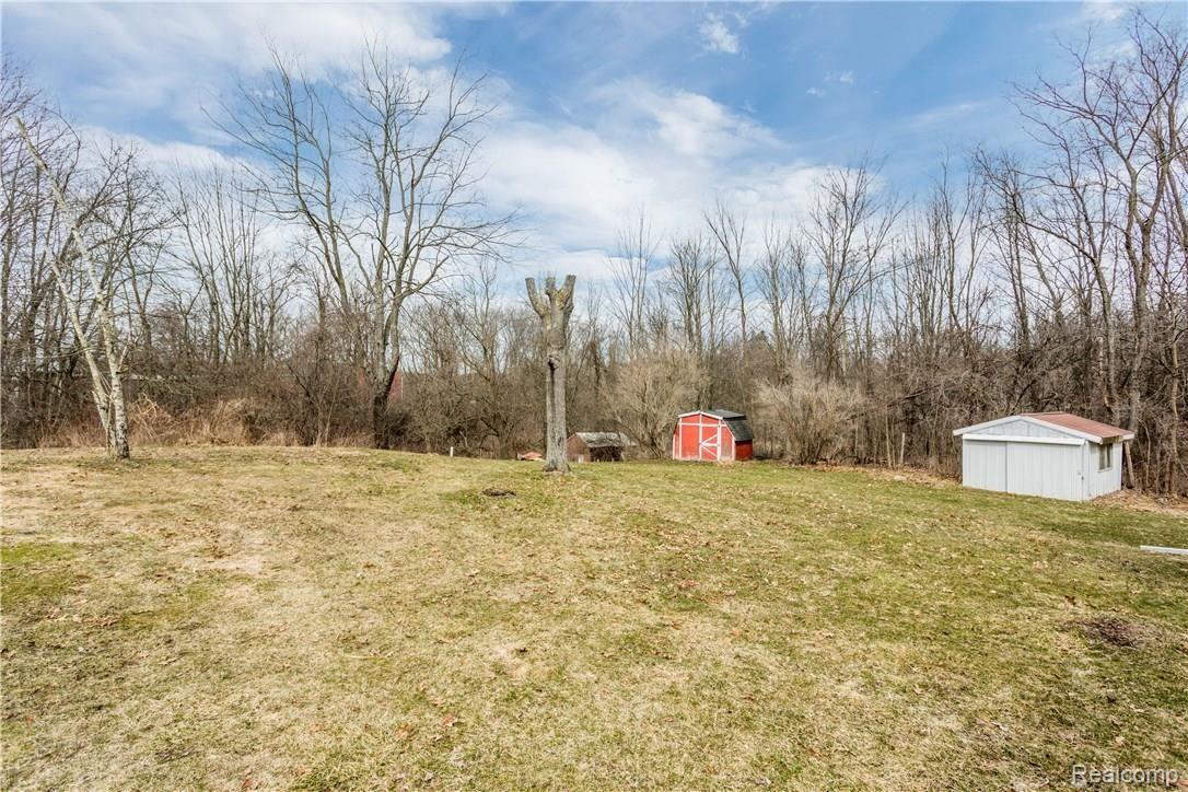 14384 Hess Road Holly, MI 48442 - Photo 25 of 30 2 sheds and a chicken coup