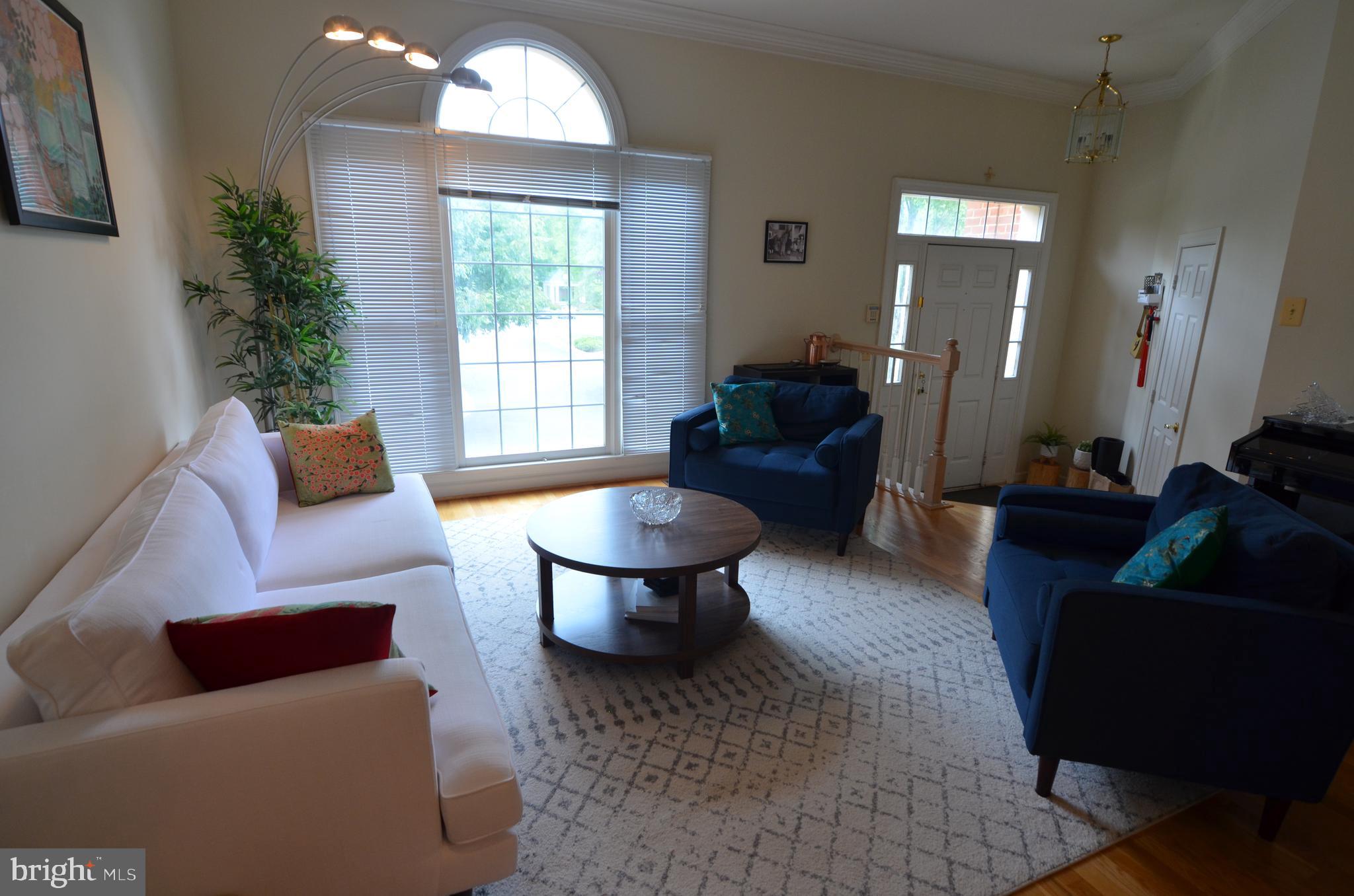 8173 Boss Street Vienna, VA 22182 - Photo 3 of 59 Family room Main level