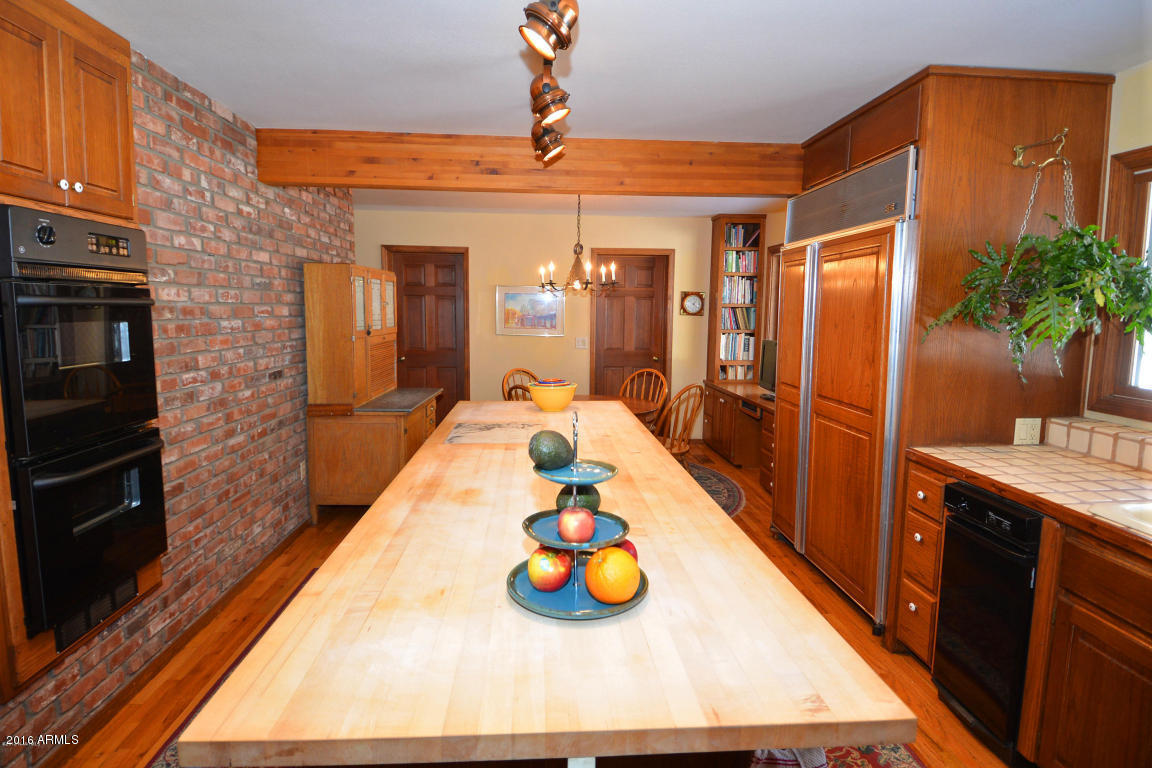 8290 North Roundtree Road Flagstaff, AZ 86001 - Photo 16 of 34 The Other End of the Kitchen