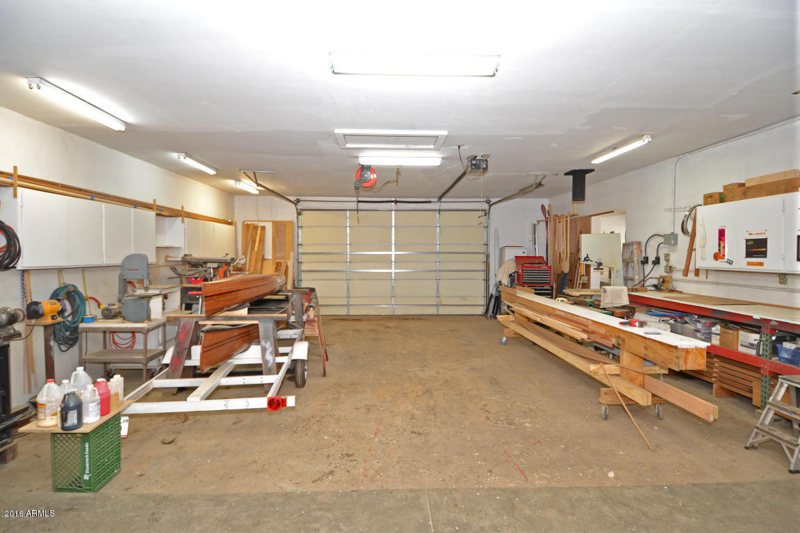8290 North Roundtree Road Flagstaff, AZ 86001 - Photo 30 of 34 Shop_10 foot doors