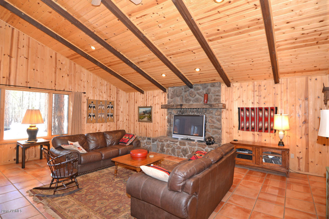 8290 North Roundtree Road Flagstaff, AZ 86001 - Photo 9 of 34 Great Place to Hang Out on Cold Sunda