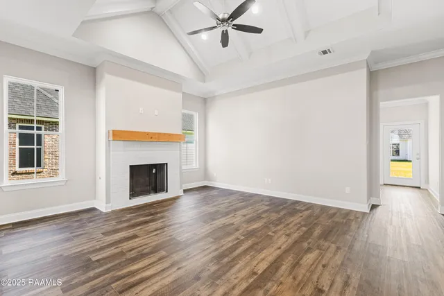 $304,500 | 108 Lilian Lane, Maurice, LA 70555