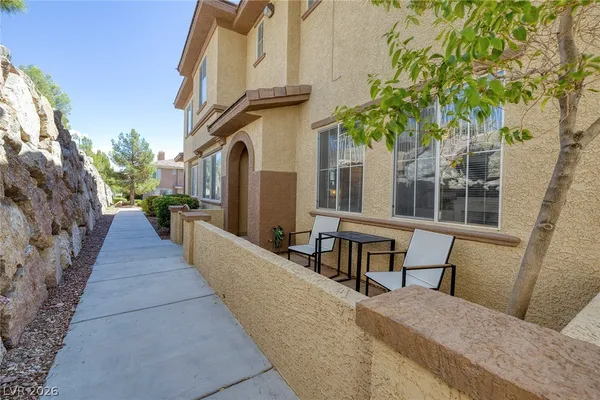 $2,200 | 3975 Palm Beach Street, Unit 102, Las Vegas, NV 89129