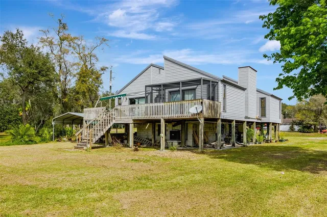 a view of an ocean view