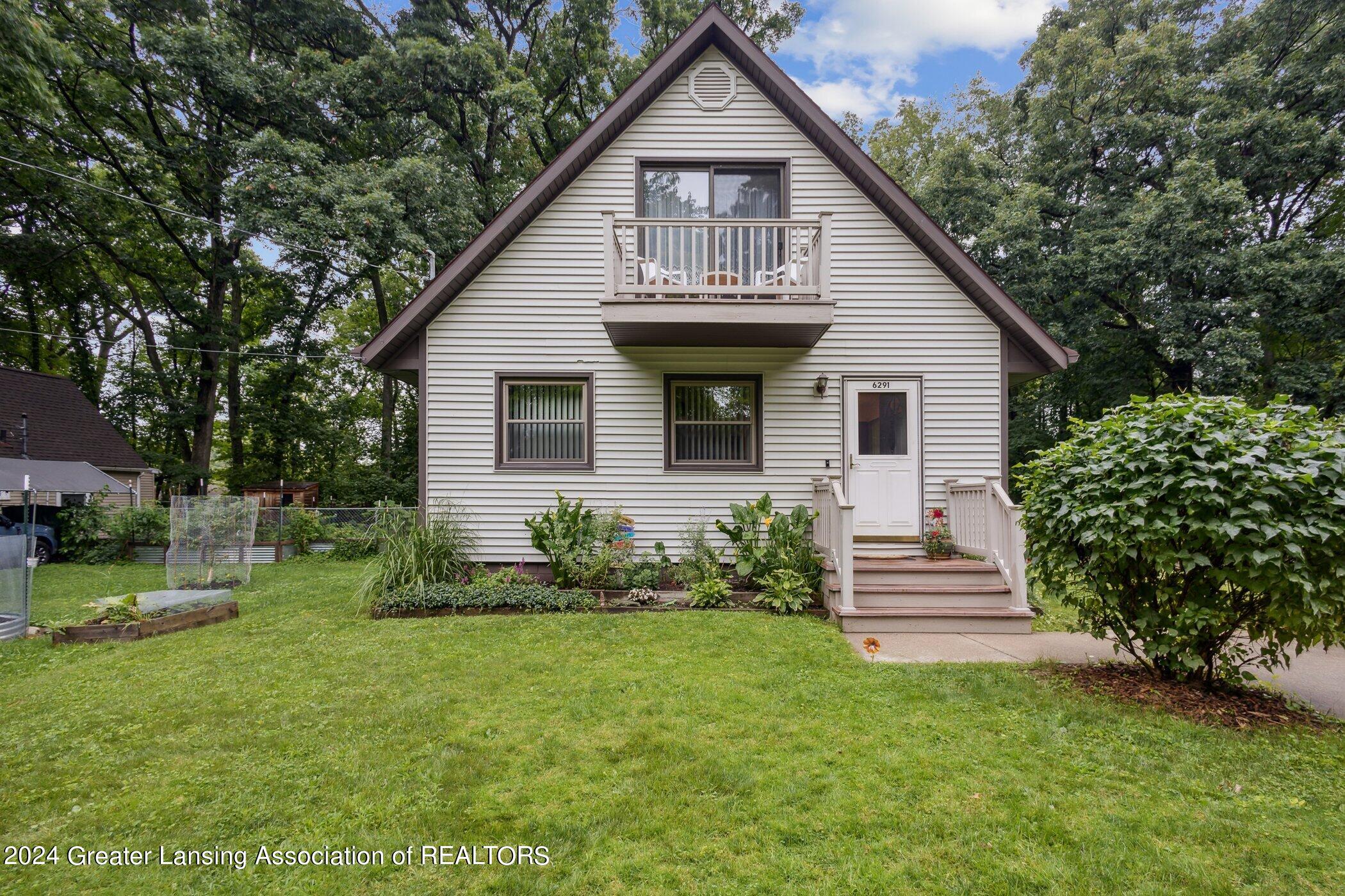 6291 Ridge Street Haslett, MI 48840 - Photo 2 of 31 Exterior Front