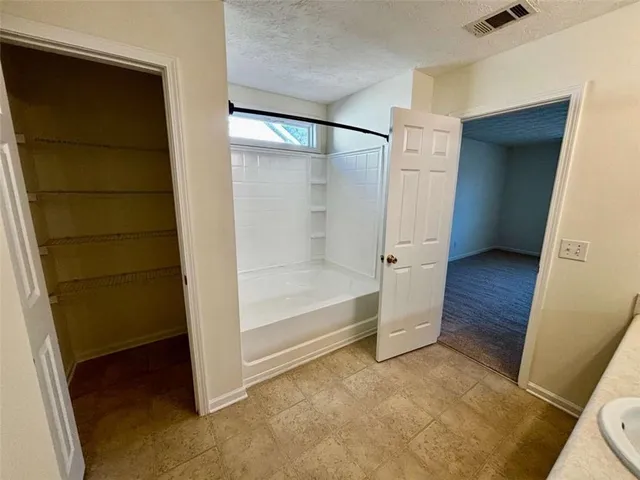 $2,200 | 2735 Meadow Trace Drive, Grayson, GA 30017