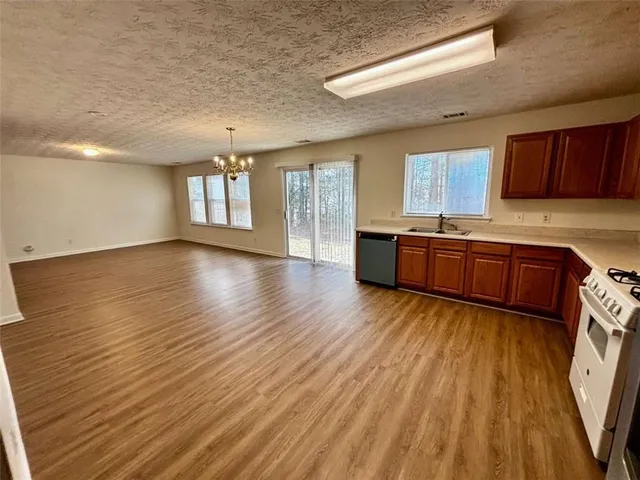 $2,200 | 2735 Meadow Trace Drive, Grayson, GA 30017