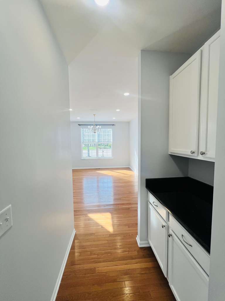 5 Player Court Bolingbrook, IL 60490 - Photo 6 of 42