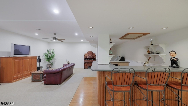 2 Springdale Lane Warren, NJ 07059 - Photo 21 of 31