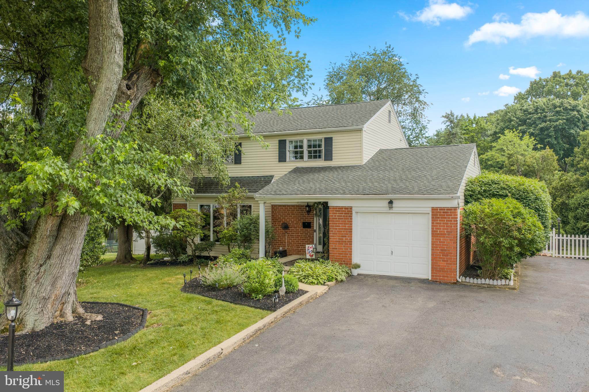 217 Hemlock Lane Springfield, PA 19064 - Photo 14 of 47