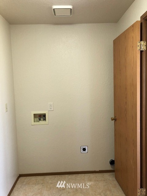 4403 Petersville Road Northeast Bremerton, WA 98310 - Photo 10 of 19 Gallery Image 10