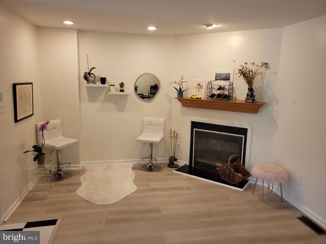 $475,000 | 426 Heatherwood Drive, Media, PA 19063