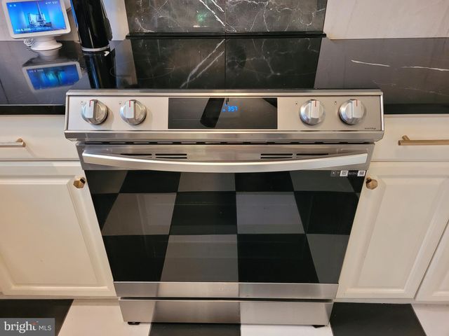 $475,000 | 426 Heatherwood Drive, Media, PA 19063