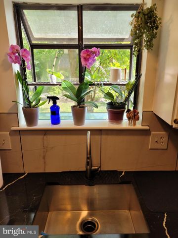 $475,000 | 426 Heatherwood Drive, Media, PA 19063