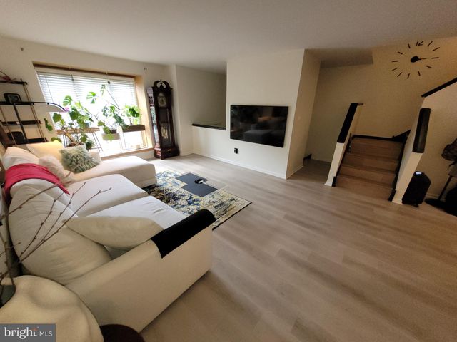 $475,000 | 426 Heatherwood Drive, Media, PA 19063