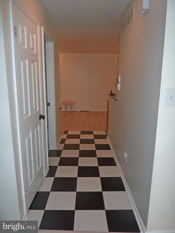 $475,000 | 426 Heatherwood Drive, Media, PA 19063