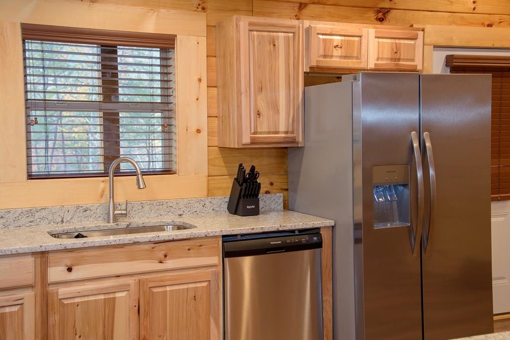 826 String Run Way Pigeon Forge, TN 37862 - Photo 10 of 53 Gallery Image 10