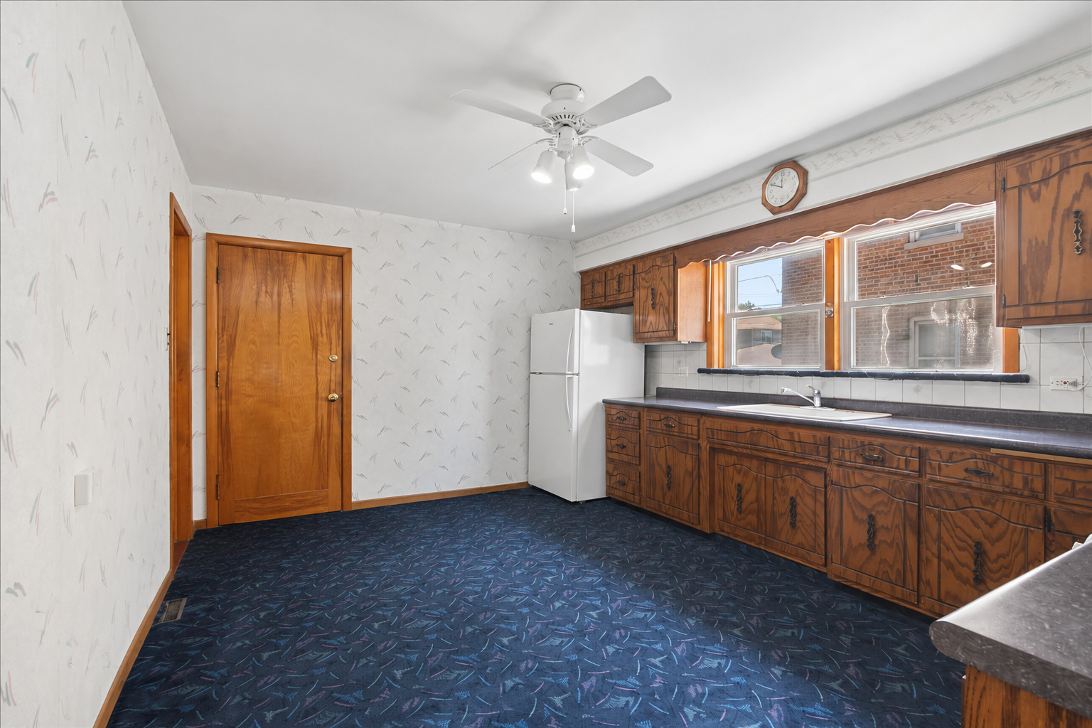 9313 South Pulaski Road Evergreen Park, IL 60805 - Photo 6 of 22
