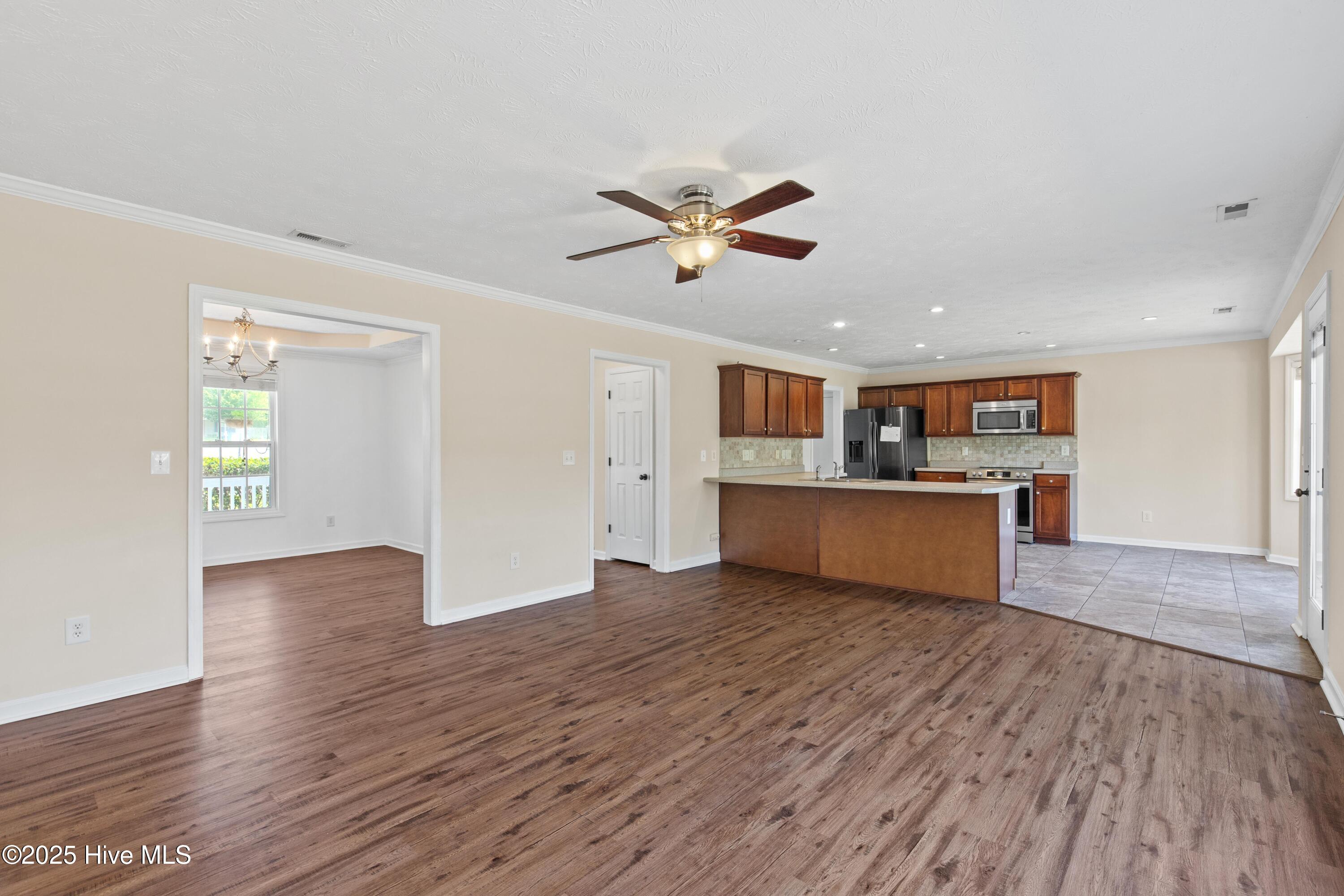 237 Rutherford Way Jacksonville, NC 28540 - Photo 14 of 58 12 (4)