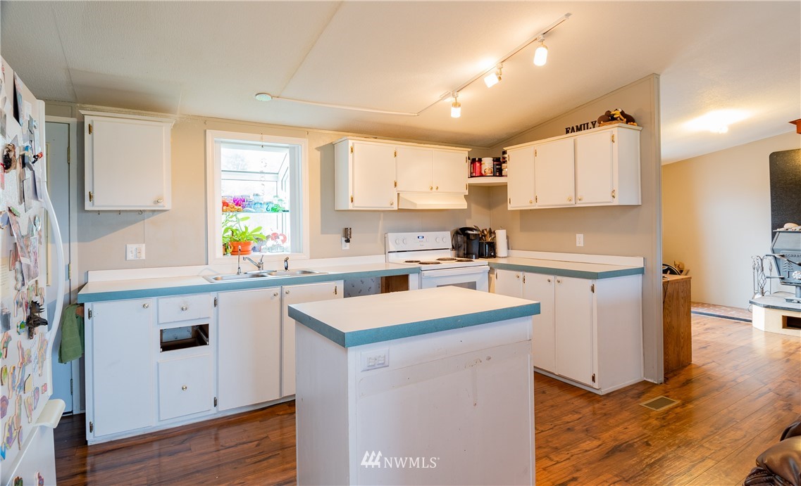 5406 Noon Road Bellingham, WA 98226 - Photo 5 of 40