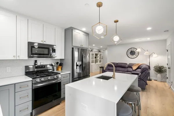 $689,000 | 1069 Washington Street, Unit 2, Boston, MA 02124