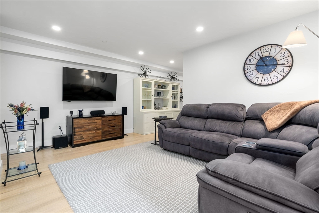 1069 Washington Street, Unit 2 Boston, MA 02124 - Photo 5 of 15