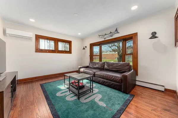 $289,800 | 367 North Lake Street, Grayslake, IL 60030
