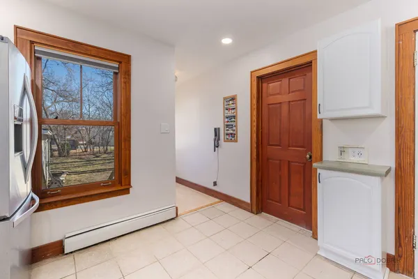 $289,800 | 367 North Lake Street, Grayslake, IL 60030