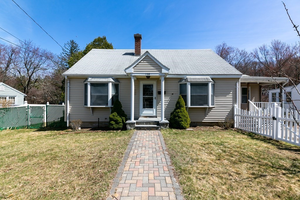 168 Beaconsfield Road Worcester, MA 01602 - Photo 1 of 33