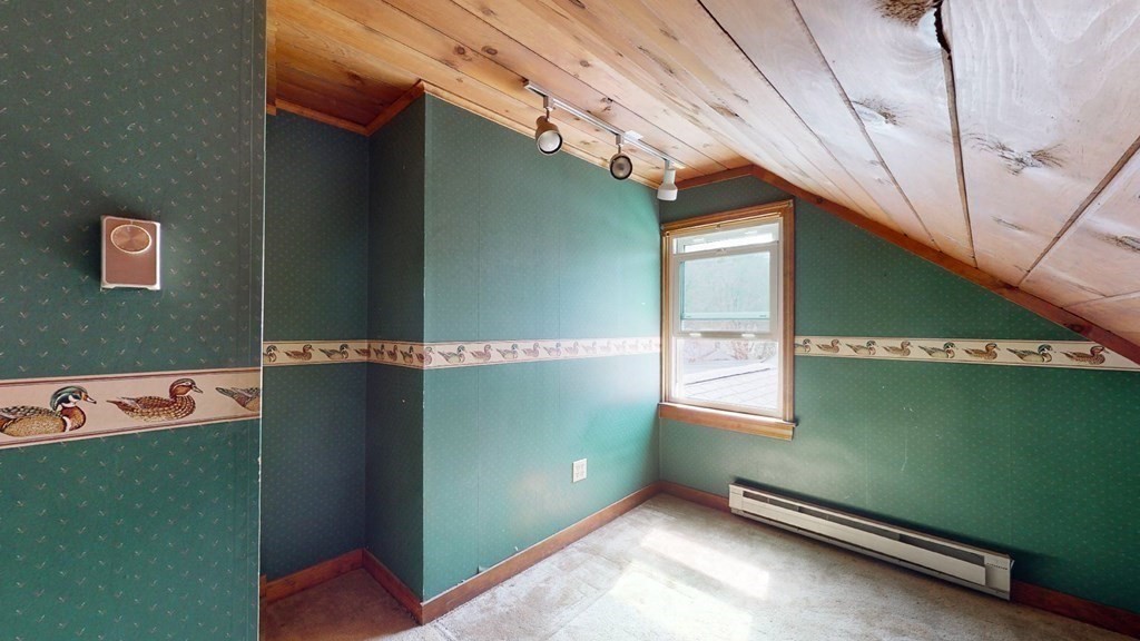 168 Beaconsfield Road Worcester, MA 01602 - Photo 25 of 33
