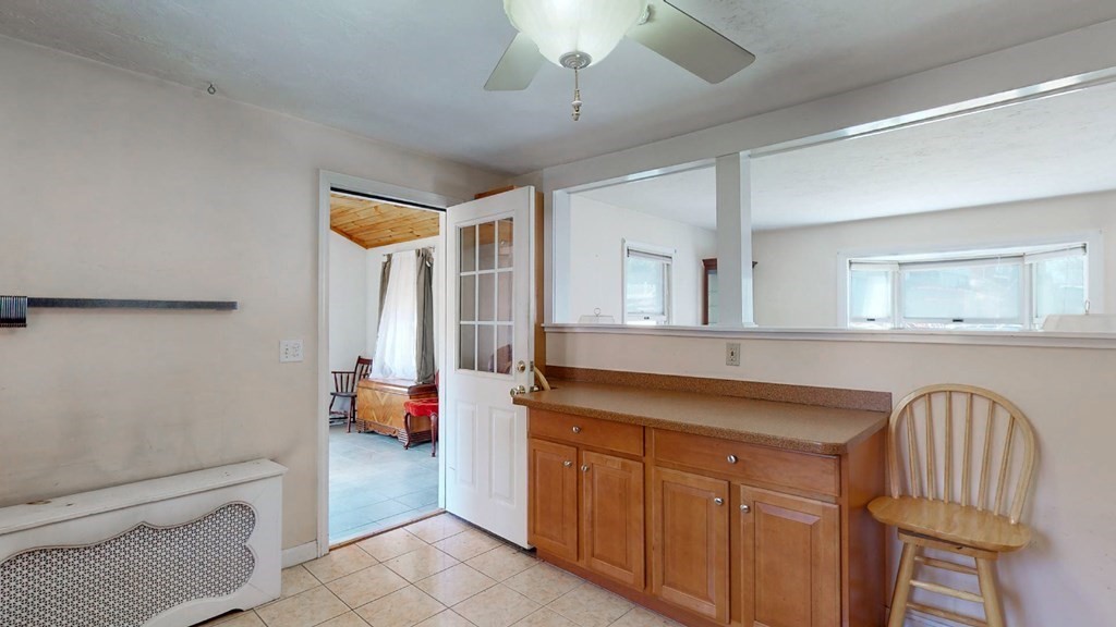 168 Beaconsfield Road Worcester, MA 01602 - Photo 6 of 33
