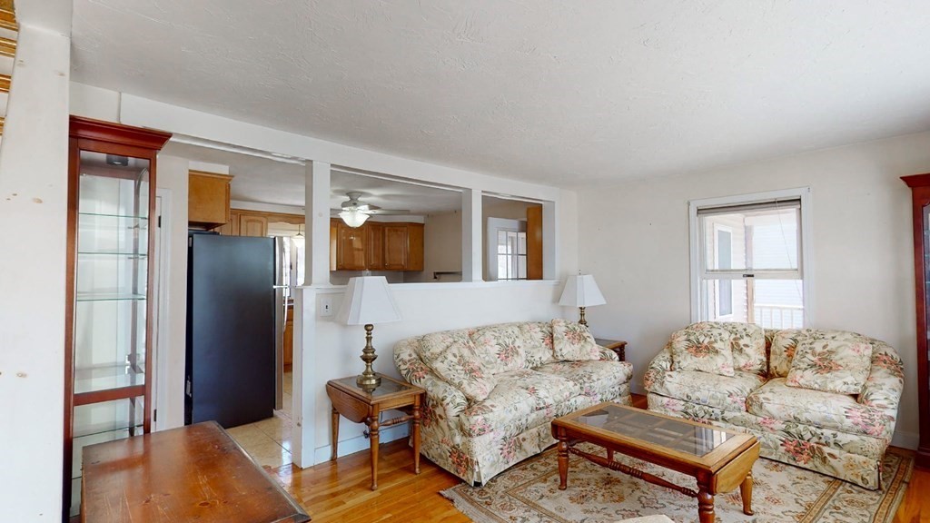 168 Beaconsfield Road Worcester, MA 01602 - Photo 8 of 33
