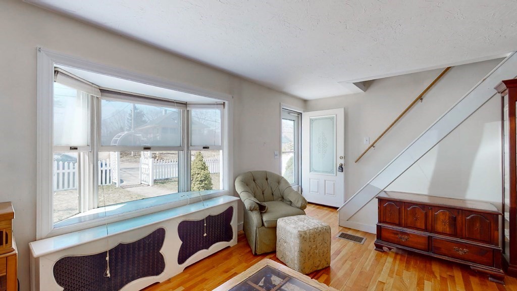 168 Beaconsfield Road Worcester, MA 01602 - Photo 10 of 33