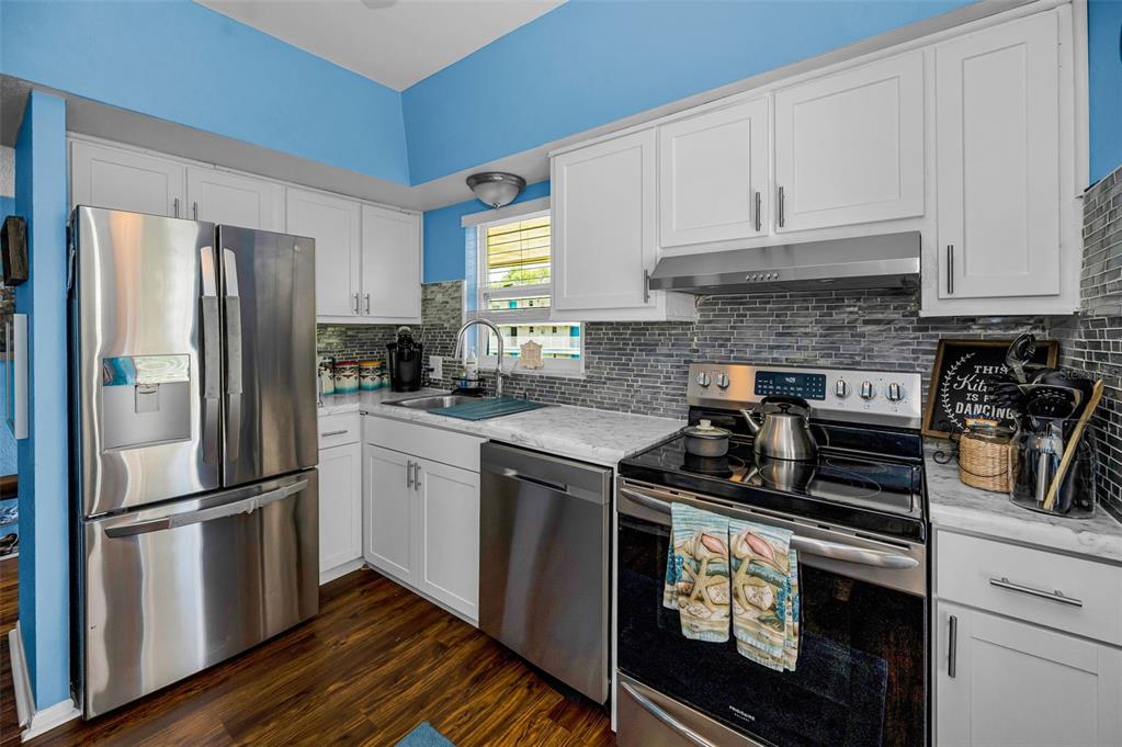 9945 47th Avenue North, Unit 210 St. Petersburg, FL 33708 - Photo 2 of 78