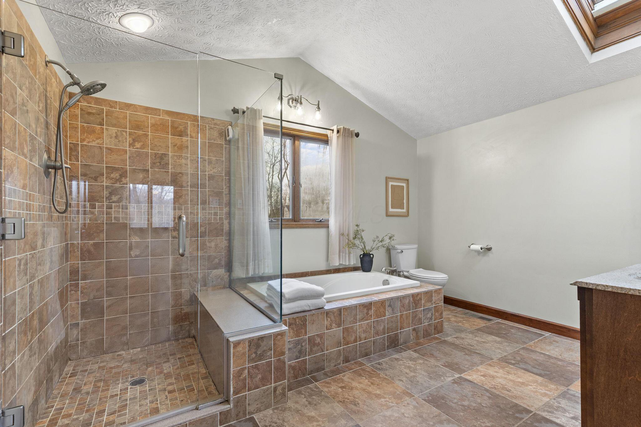 4134 Harlem Road Galena, OH 43021 - Photo 28 of 58 rimary Ensuite