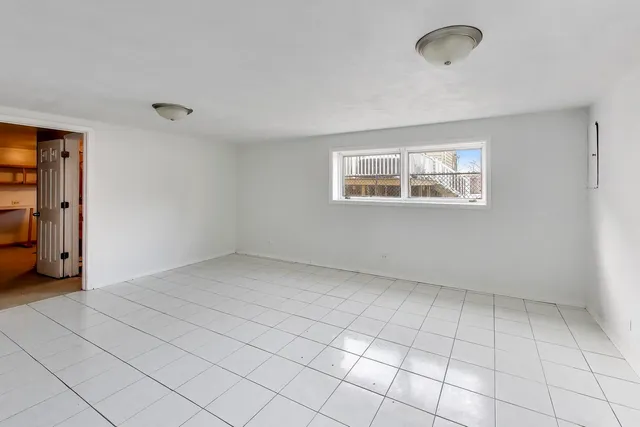 $3,500 | 1006 Devon Avenue, Park Ridge, IL 60068