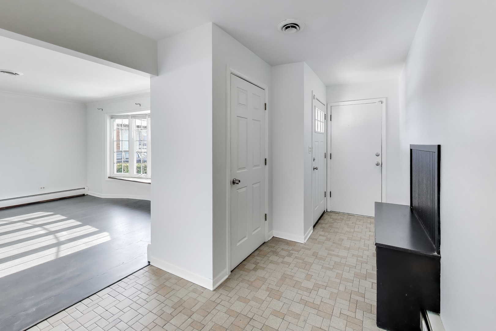 1006 Devon Avenue Park Ridge, IL 60068 - Photo 3 of 38 a view of livingroom with hardwood