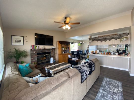 229 South Richmond Road Ridgecrest, CA 93555 - Photo 15 of 23