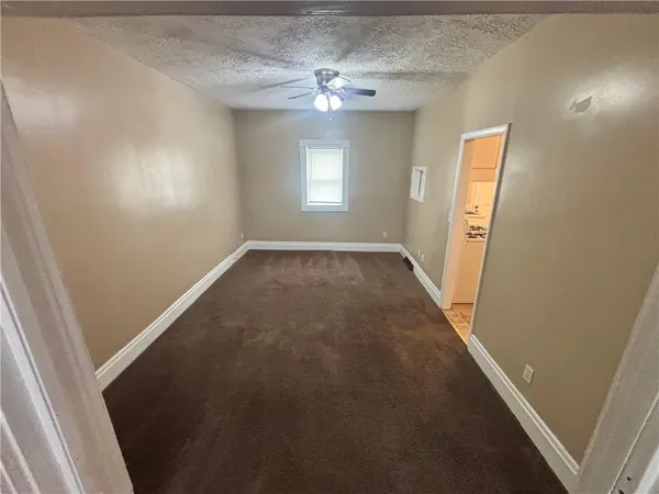 $1,300 | 527 Stokes Avenue, Braddock, PA 15104