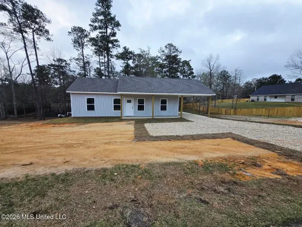 $159,000 | 405 George Ford Road, Carriere, MS 39426