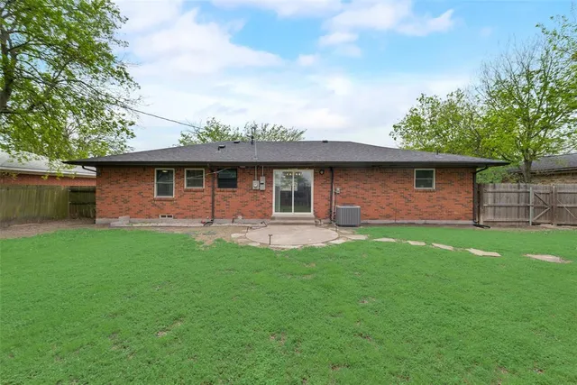 $1,995 | 1306 North Powell Parkway, Anna, TX 75409