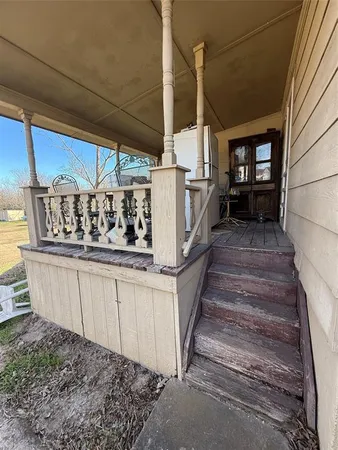 a view of entryway