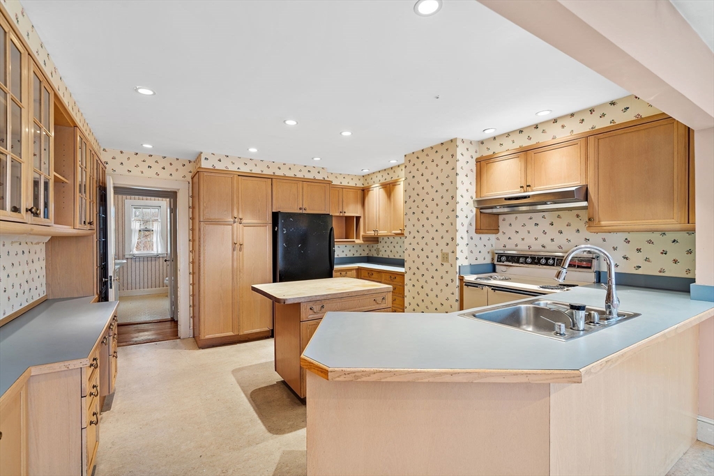 70 Lexington Road Concord, MA 01742 - Photo 5 of 29