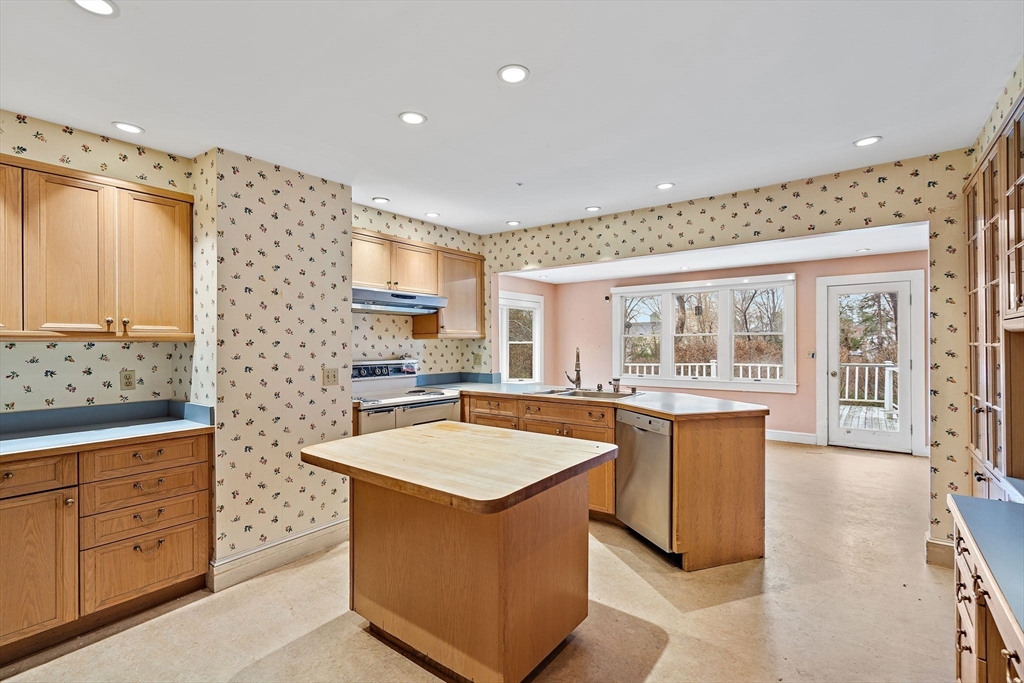 70 Lexington Road Concord, MA 01742 - Photo 7 of 29