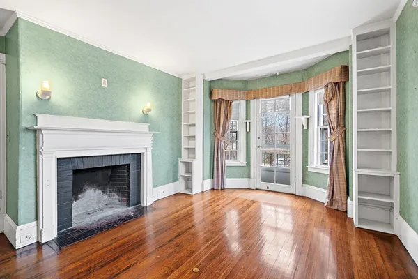 $1,995,000 | 70 Lexington Road, Concord, MA 01742