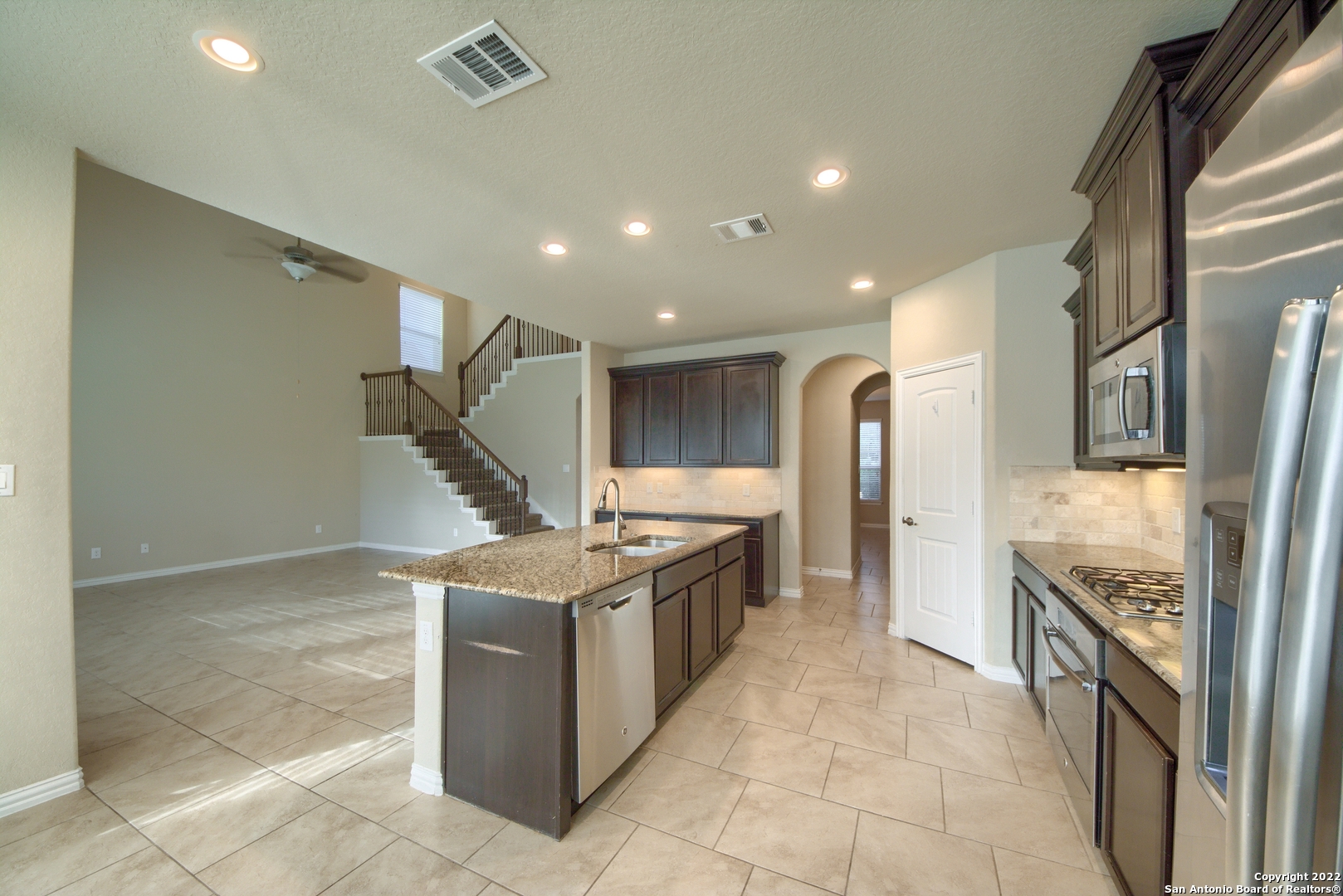 714 Raceland Road San Antonio, TX 78245 - Photo 15 of 36