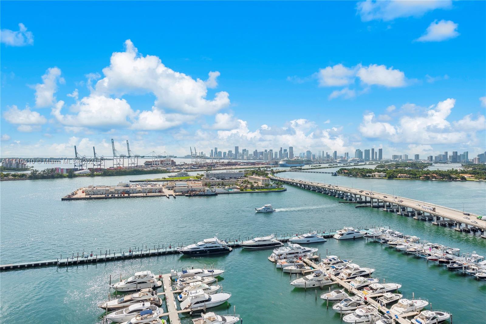 400 Alton Road, Unit 2003 Miami Beach, FL 33139 - Photo 35 of 38 a view of a city with a lake