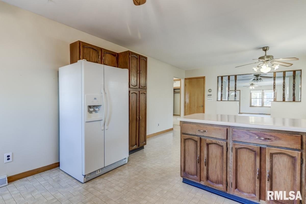 1129 North Milton Avenue Springfield, IL 62702 - Photo 14 of 35 Gallery Image 14